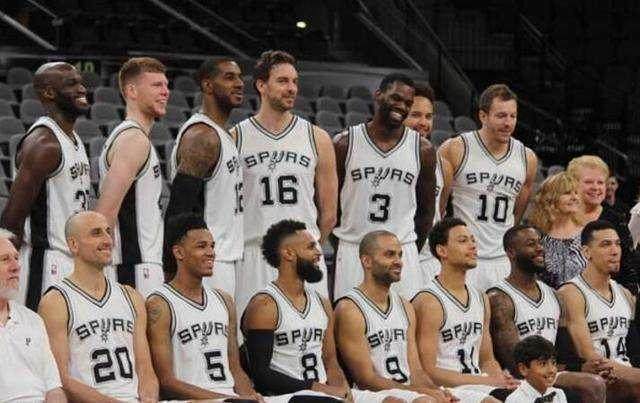 强队的崩盘 强队的崩盘